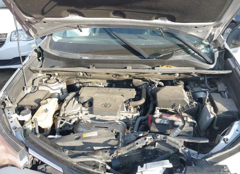 Photo 10 of 2018 Toyota Rav4 LE (VIN 2T3BFREV5JW771177)