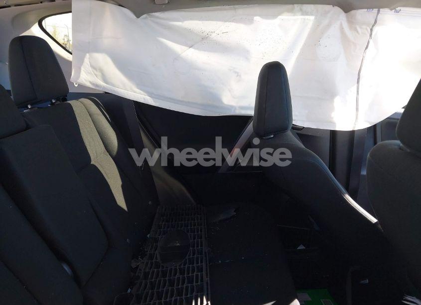 Photo 8 of 2018 Toyota Rav4 LE (VIN 2T3BFREV5JW789517)