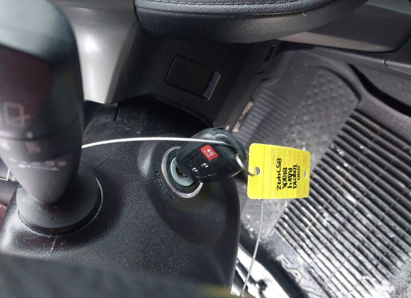 Photo 11 of 2018 Toyota Rav4 LE (VIN 2T3BFREV5JW857492)