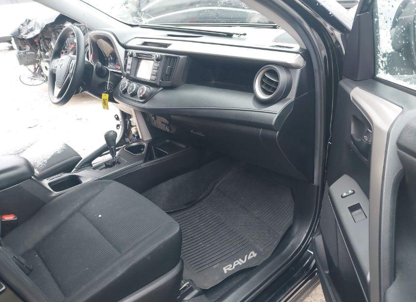 Photo 5 of 2018 Toyota Rav4 LE (VIN 2T3BFREV5JW857492)