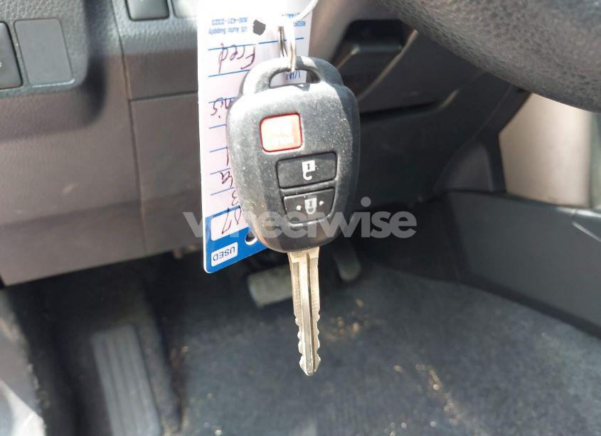 Photo 11 of 2013 Toyota Rav4 LE (VIN 2T3BFREV6DW022781)