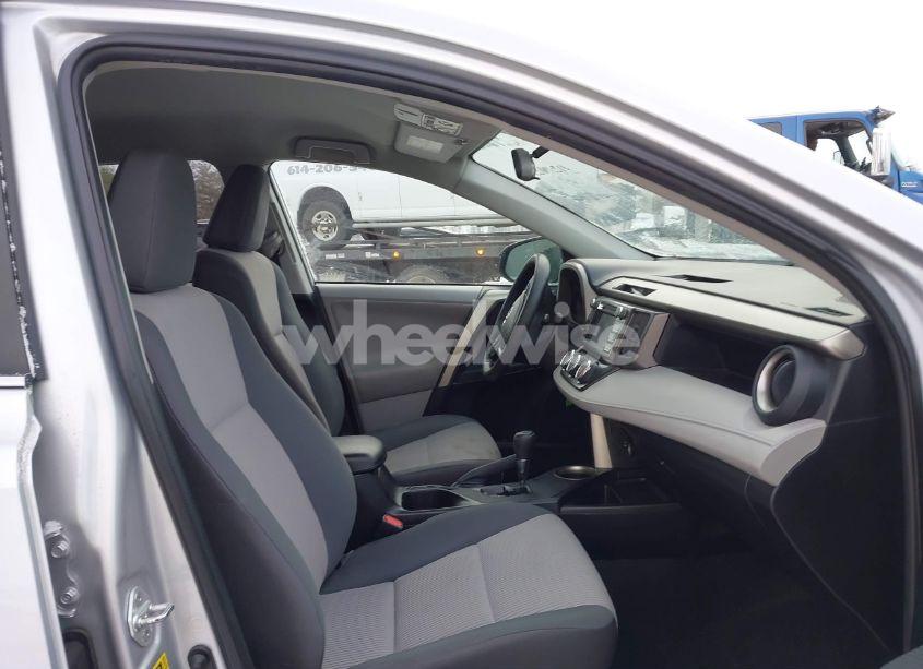 Photo 5 of 2013 Toyota Rav4 LE (VIN 2T3BFREV6DW064352)