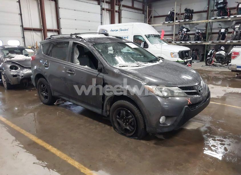 2014 Toyota Rav4 LE (VIN 2T3BFREV6EW209438) main photo