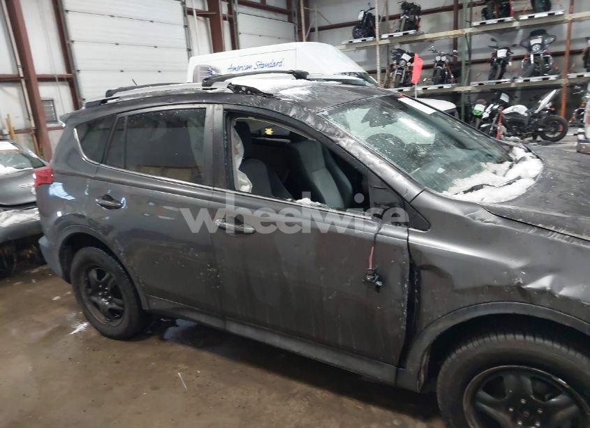 Photo 13 of 2014 Toyota Rav4 LE (VIN 2T3BFREV6EW209438)