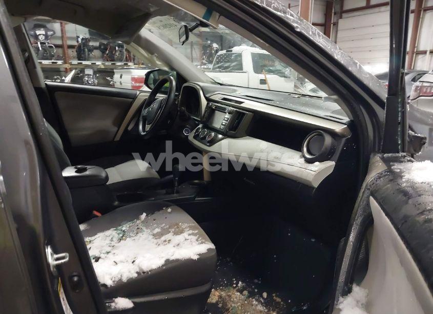 Photo 5 of 2014 Toyota Rav4 LE (VIN 2T3BFREV6EW209438)