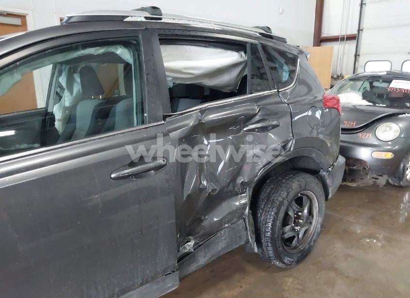 Photo 6 of 2014 Toyota Rav4 LE (VIN 2T3BFREV6EW209438)