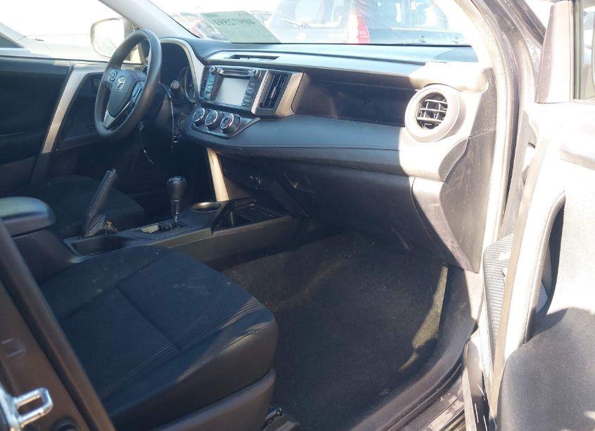 Photo 5 of 2015 Toyota Rav4 LE (VIN 2T3BFREV6FW344646)