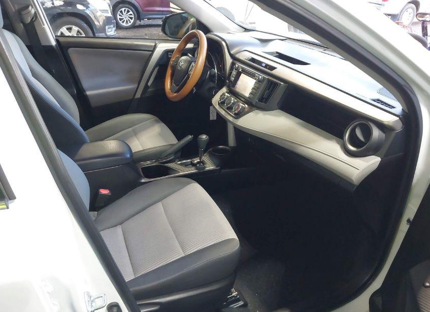 Photo 5 of 2015 Toyota Rav4 LE (VIN 2T3BFREV6FW351256)