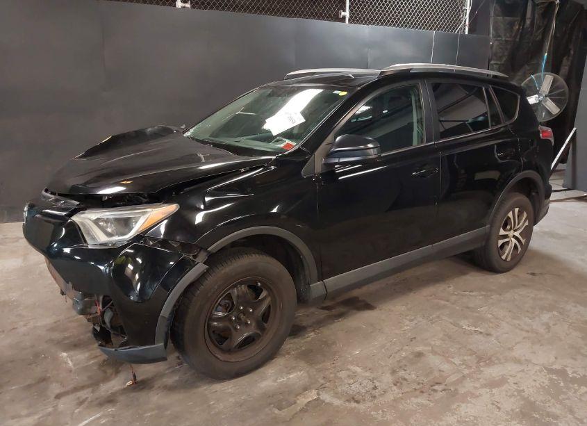 Photo 2 of 2016 Toyota Rav4 LE (VIN 2T3BFREV6GW422926)