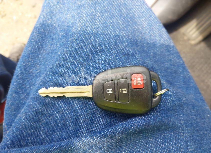 Photo 11 of 2016 Toyota Rav4 LE (VIN 2T3BFREV6GW435899)