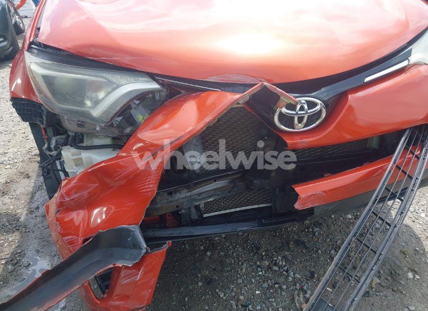 Photo 17 of 2016 Toyota Rav4 LE (VIN 2T3BFREV6GW435899)