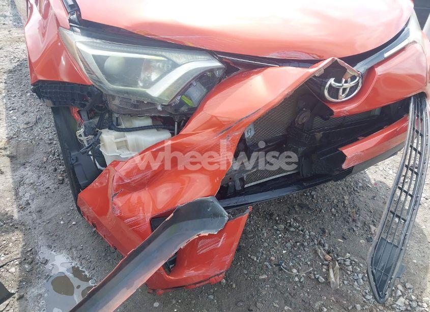 Photo 6 of 2016 Toyota Rav4 LE (VIN 2T3BFREV6GW435899)