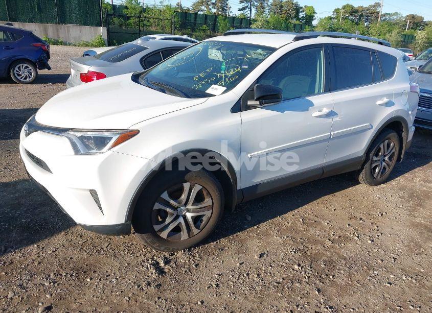 Photo 2 of 2016 Toyota Rav4 LE (VIN 2T3BFREV6GW511931)