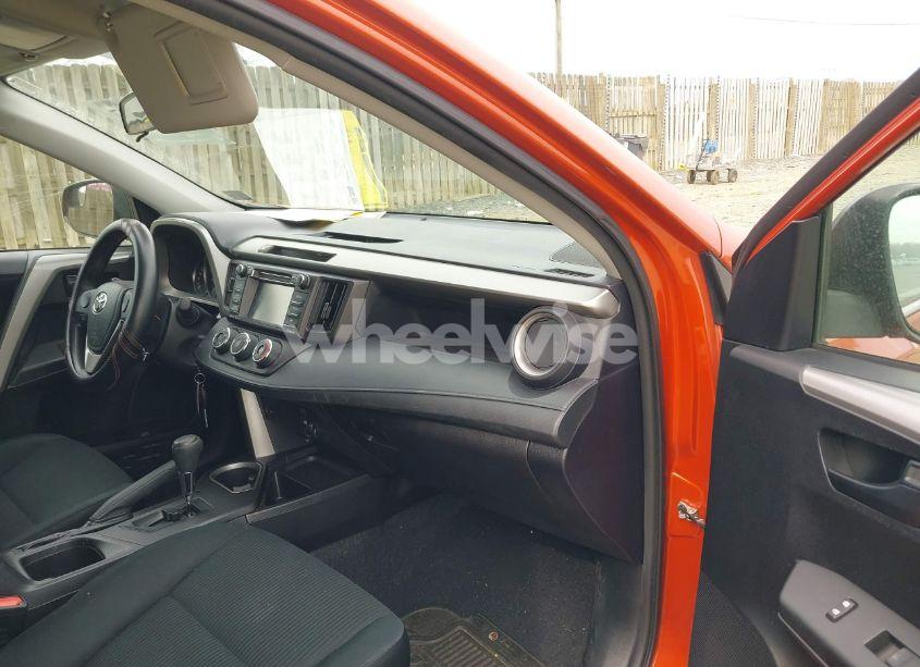 Photo 5 of 2016 Toyota Rav4 LE (VIN 2T3BFREV6GW516014)