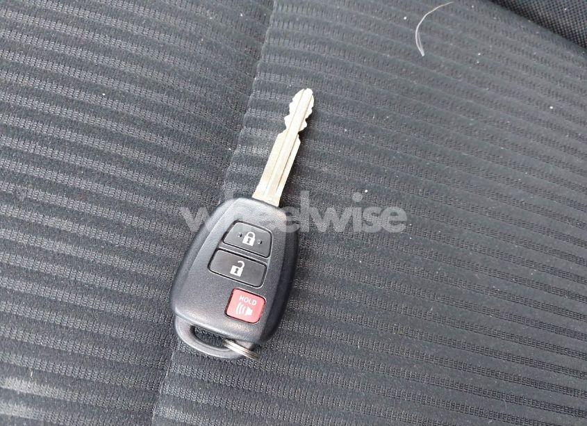 Photo 11 of 2016 Toyota Rav4 LE (VIN 2T3BFREV6GW521035)