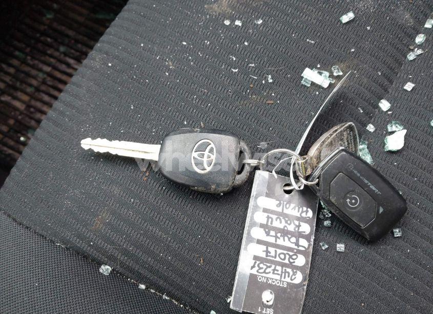 Photo 11 of 2017 Toyota Rav4 LE (VIN 2T3BFREV6HW660356)