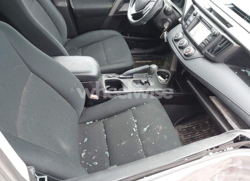 Photo 5 of 2017 Toyota Rav4 LE (VIN 2T3BFREV6HW660356)