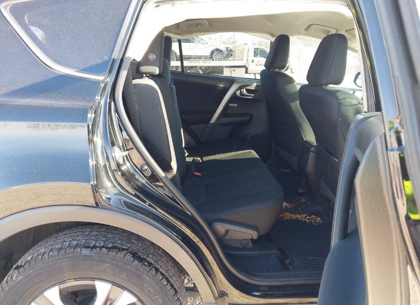 Photo 8 of 2018 Toyota Rav4 LE (VIN 2T3BFREV6JW698255)