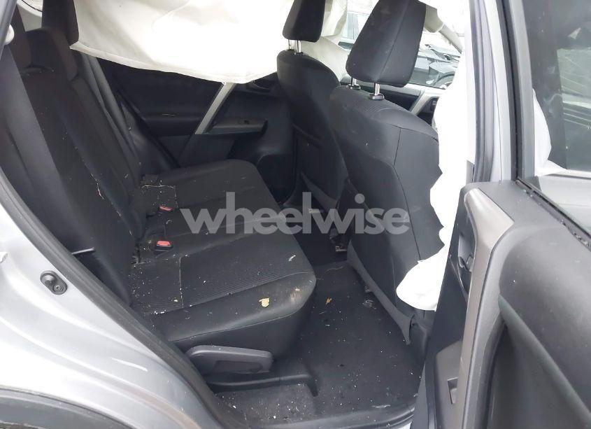 Photo 8 of 2018 Toyota Rav4 LE (VIN 2T3BFREV6JW721534)