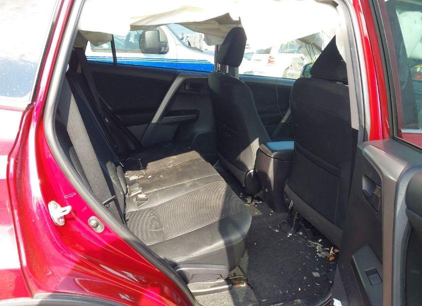 Photo 8 of 2018 Toyota Rav4 LE (VIN 2T3BFREV6JW752203)