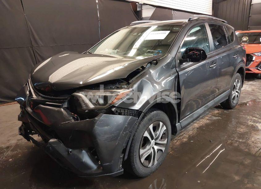 Photo 2 of 2018 Toyota Rav4 LE (VIN 2T3BFREV6JW773424)