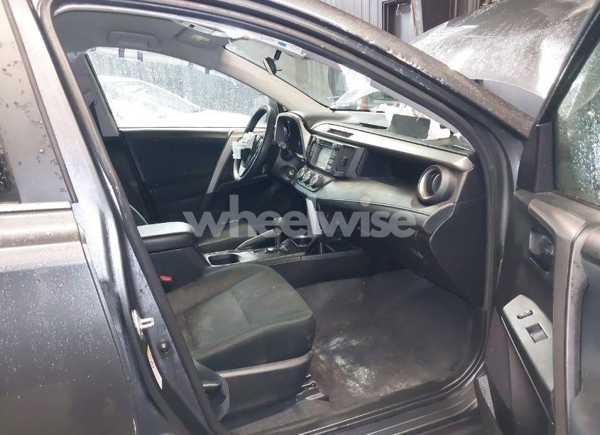 Photo 5 of 2018 Toyota Rav4 LE (VIN 2T3BFREV6JW773424)