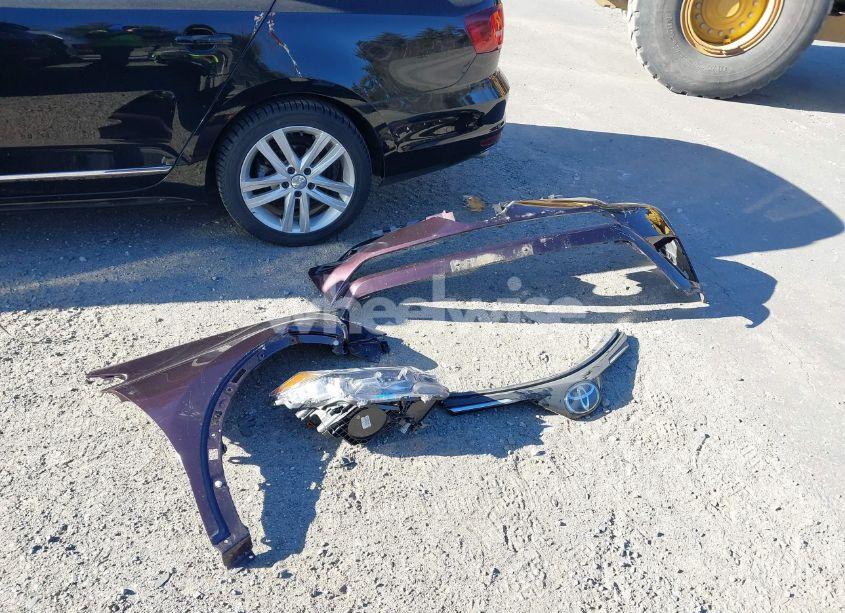 Photo 12 of 2018 Toyota Rav4 LE (VIN 2T3BFREV6JW821813)