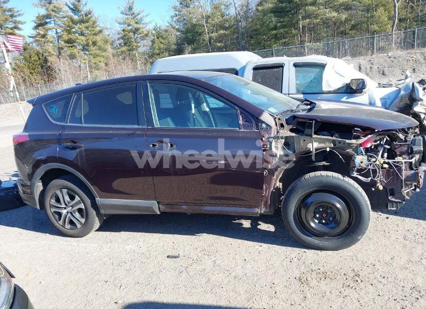 Photo 14 of 2018 Toyota Rav4 LE (VIN 2T3BFREV6JW821813)