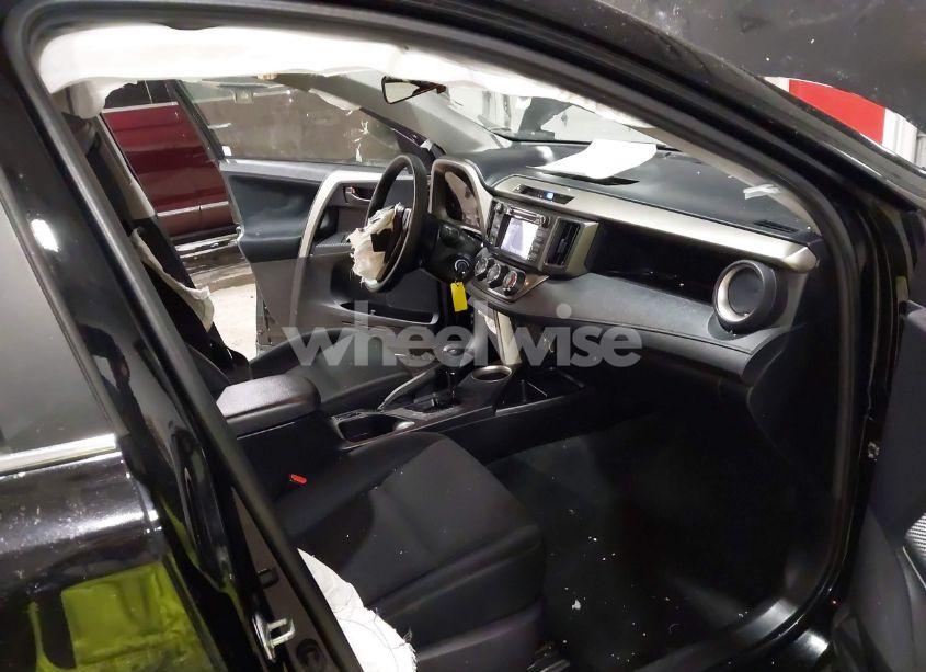 Photo 5 of 2015 Toyota Rav4 LE (VIN 2T3BFREV7FW297479)