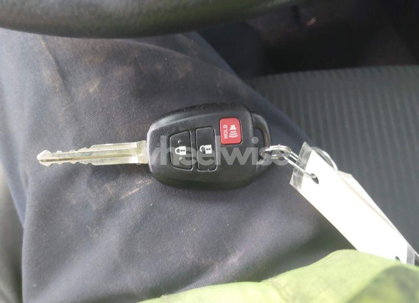 Photo 11 of 2015 Toyota Rav4 LE (VIN 2T3BFREV7FW318038)