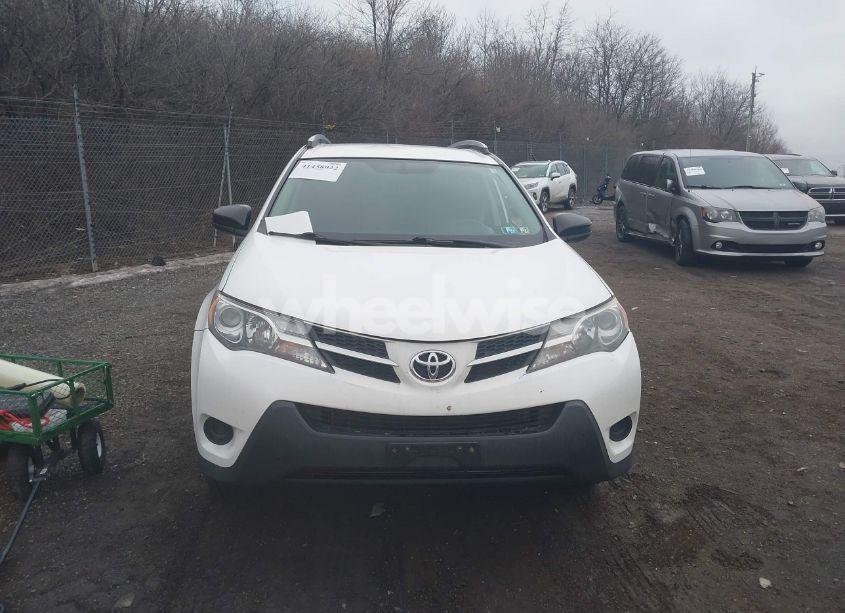 Photo 12 of 2015 Toyota Rav4 LE (VIN 2T3BFREV7FW318038)