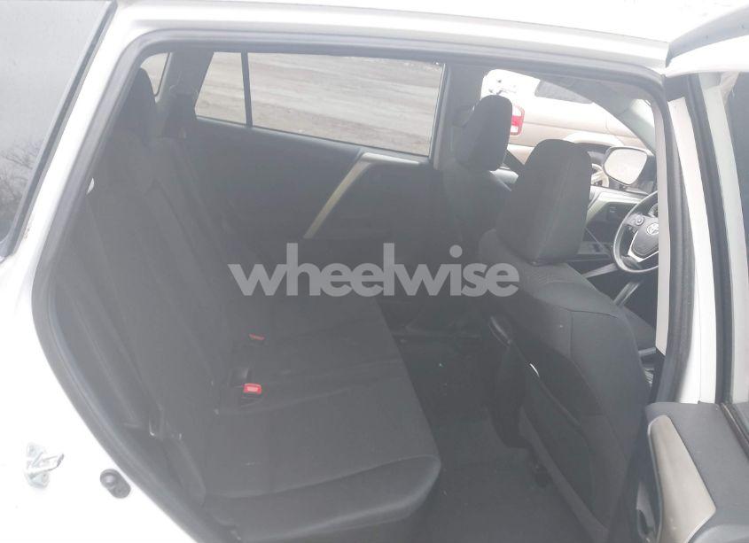 Photo 8 of 2015 Toyota Rav4 LE (VIN 2T3BFREV7FW318038)