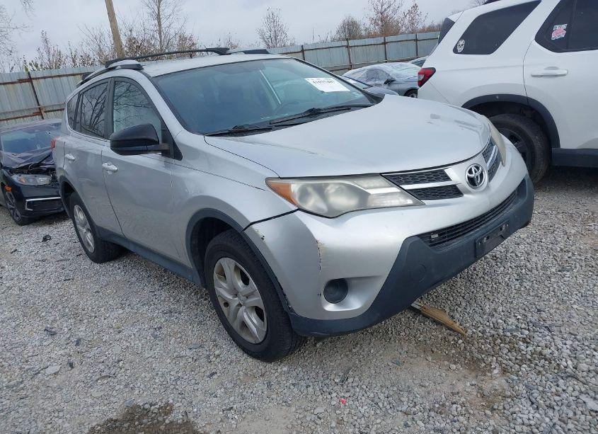2015 Toyota Rav4 LE (VIN 2T3BFREV7FW325149) main photo