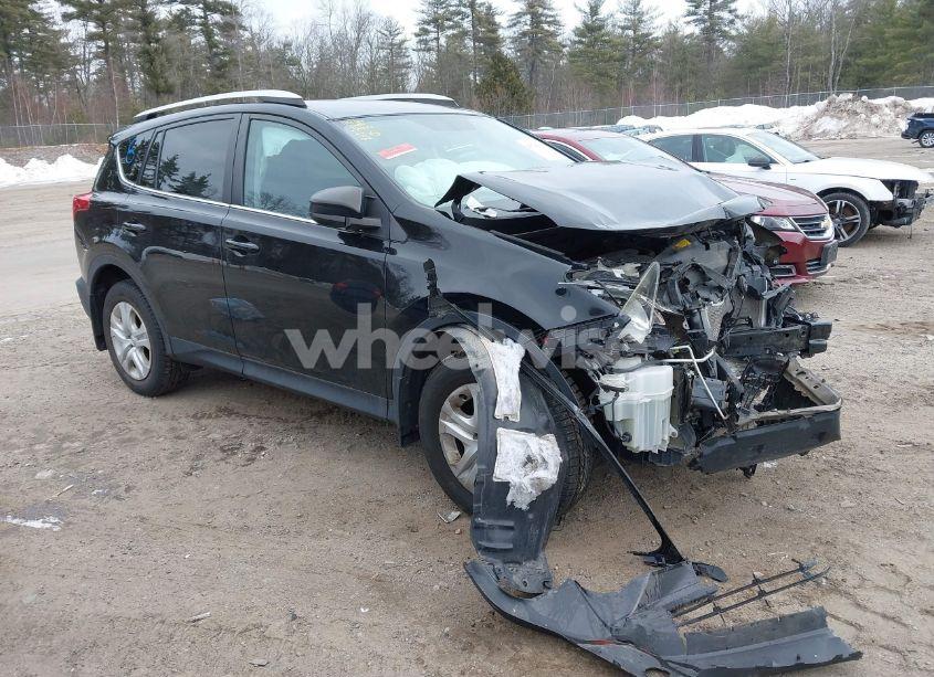 2015 Toyota Rav4 LE (VIN 2T3BFREV7FW364369) main photo