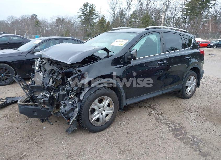 Photo 2 of 2015 Toyota Rav4 LE (VIN 2T3BFREV7FW364369)