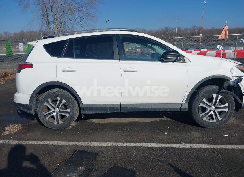 Photo 13 of 2016 Toyota Rav4 LE (VIN 2T3BFREV7GW450735)
