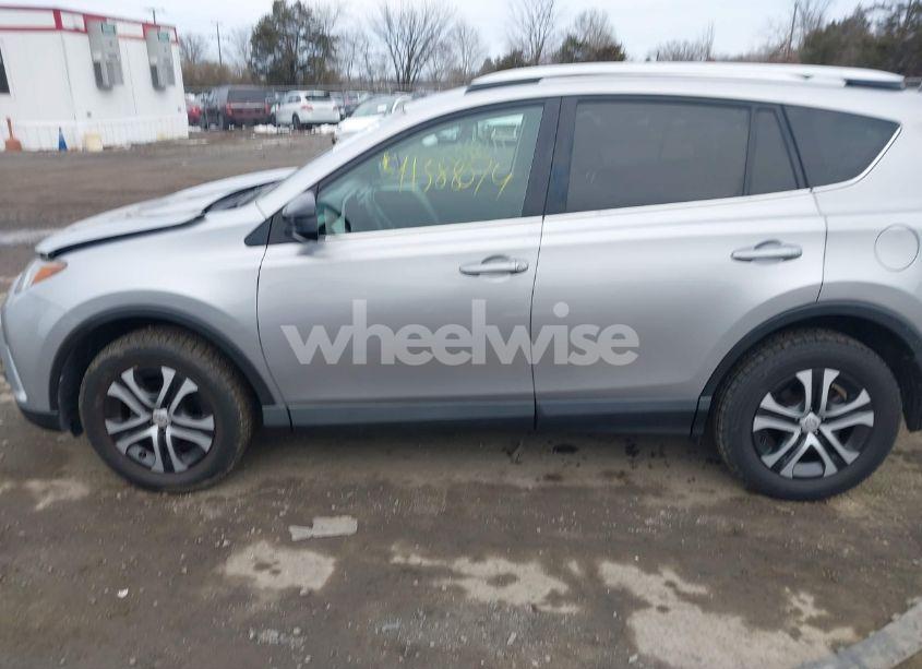 Photo 14 of 2016 Toyota Rav4 LE (VIN 2T3BFREV7GW508908)