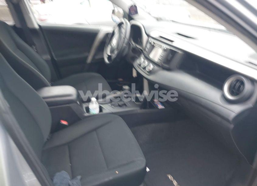 Photo 5 of 2016 Toyota Rav4 LE (VIN 2T3BFREV7GW508908)