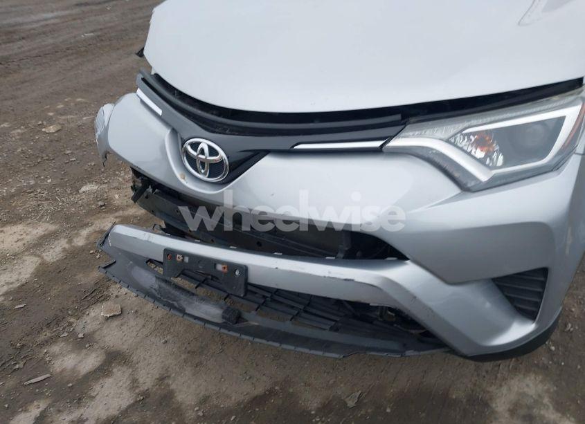 Photo 6 of 2016 Toyota Rav4 LE (VIN 2T3BFREV7GW508908)