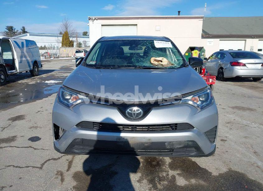 Photo 12 of 2018 Toyota Rav4 LE (VIN 2T3BFREV7JW728587)