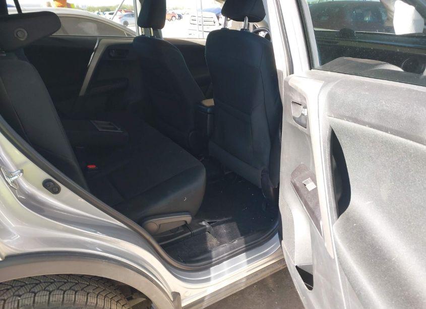 Photo 8 of 2018 Toyota Rav4 LE (VIN 2T3BFREV7JW780804)