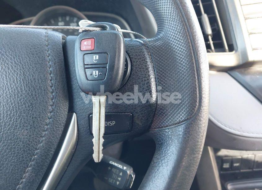 Photo 11 of 2015 Toyota Rav4 LE (VIN 2T3BFREV8FW305072)