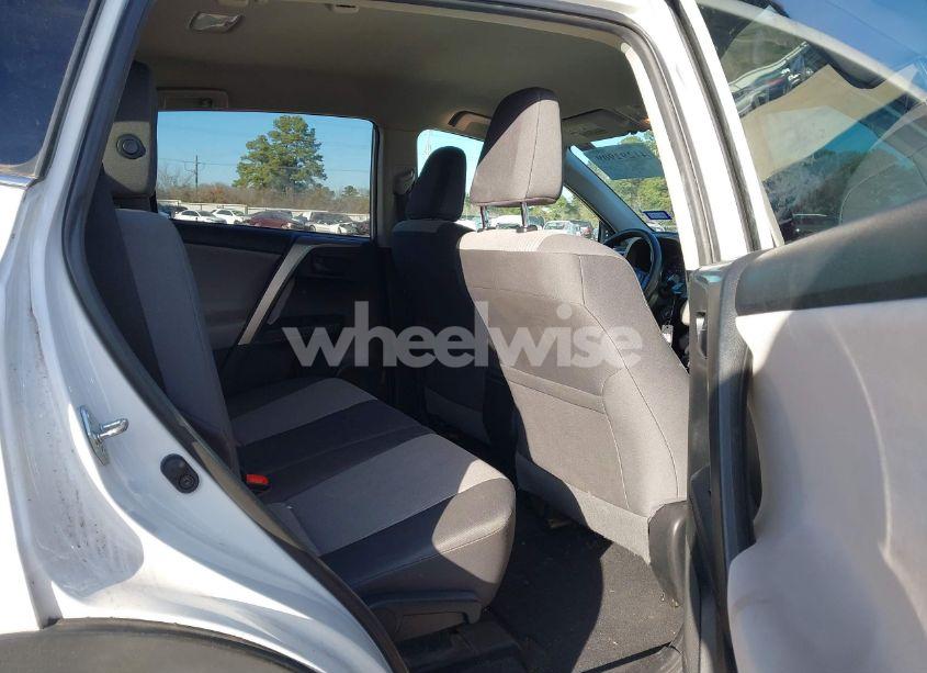 Photo 8 of 2015 Toyota Rav4 LE (VIN 2T3BFREV8FW305072)