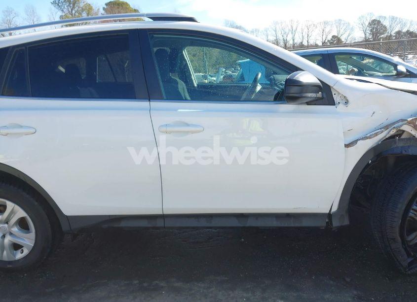 Photo 13 of 2015 Toyota Rav4 LE (VIN 2T3BFREV8FW305542)