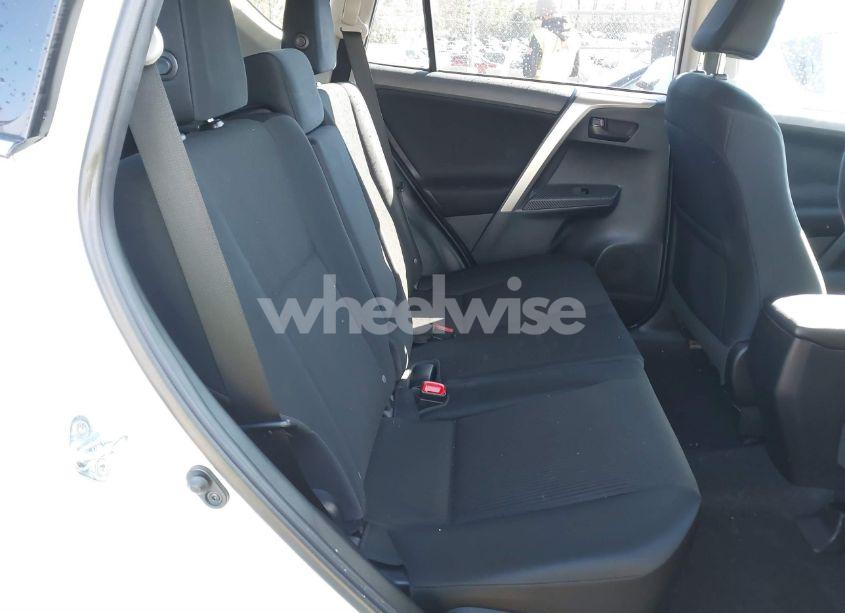 Photo 8 of 2015 Toyota Rav4 LE (VIN 2T3BFREV8FW305542)