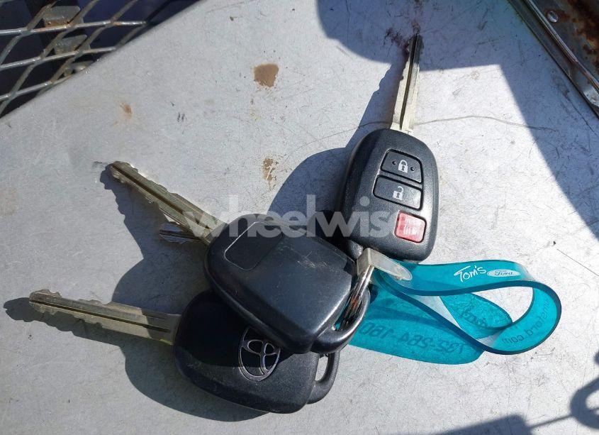 Photo 11 of 2015 Toyota Rav4 LE (VIN 2T3BFREV8FW355812)