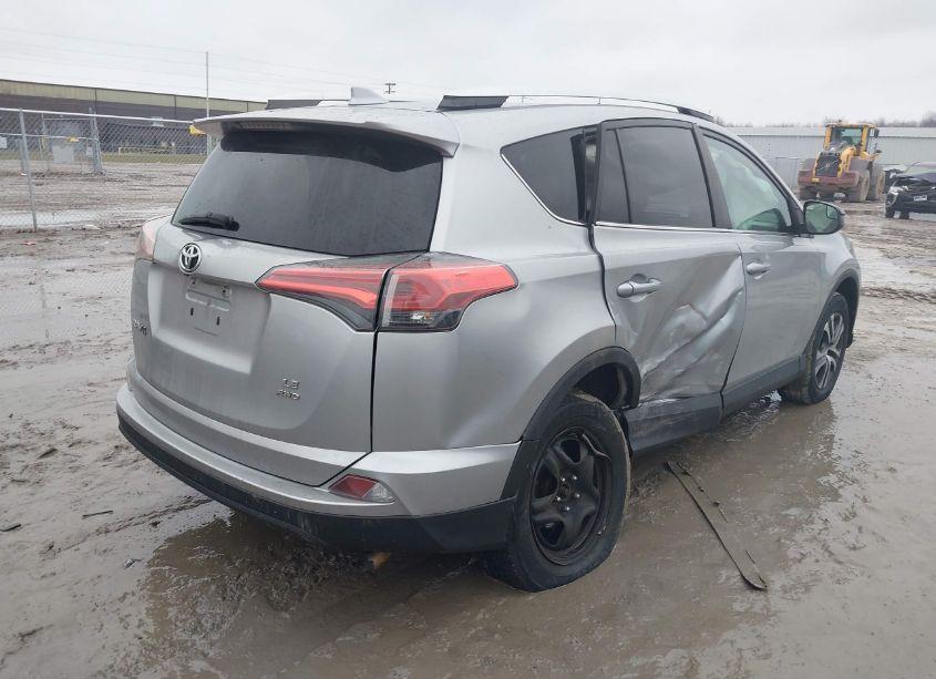Photo 4 of 2016 Toyota Rav4 LE (VIN 2T3BFREV8GW463073)
