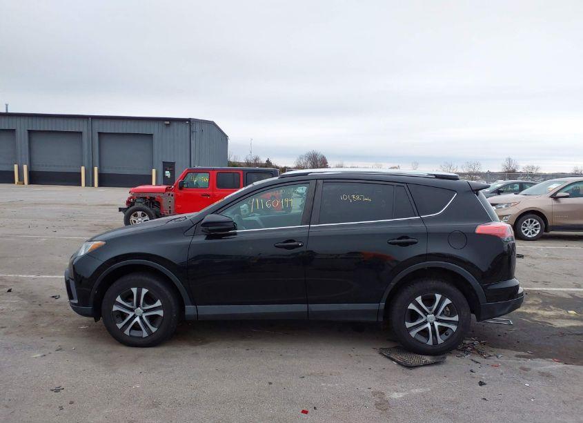 Photo 14 of 2016 Toyota Rav4 LE (VIN 2T3BFREV8GW470296)