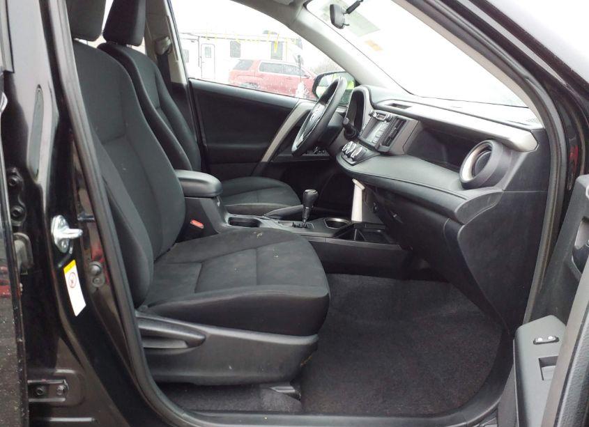 Photo 5 of 2016 Toyota Rav4 LE (VIN 2T3BFREV8GW470296)