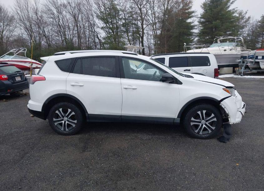 Photo 13 of 2016 Toyota Rav4 LE (VIN 2T3BFREV8GW492928)